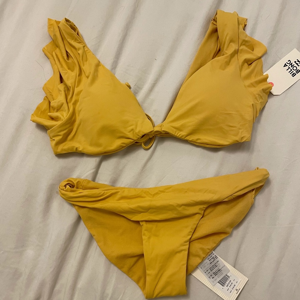 Billabong brand new bikini!!